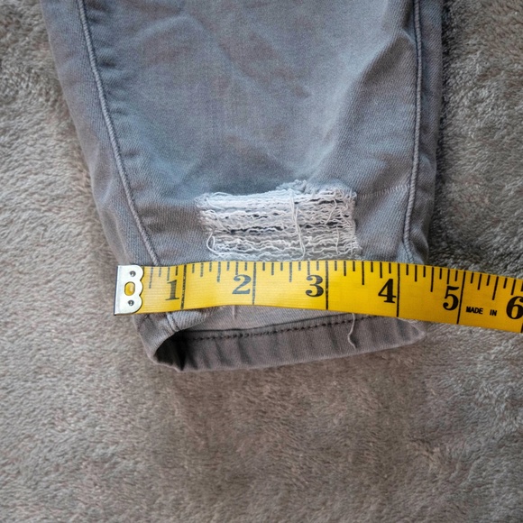 Torrid Bombshell Skinny Womens 22R Grey Super Soft High-Rise Destructed Jeans - Picture 10 of 12